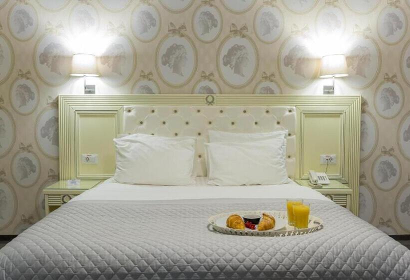 Comfort room with balcony, Vila Cornelia