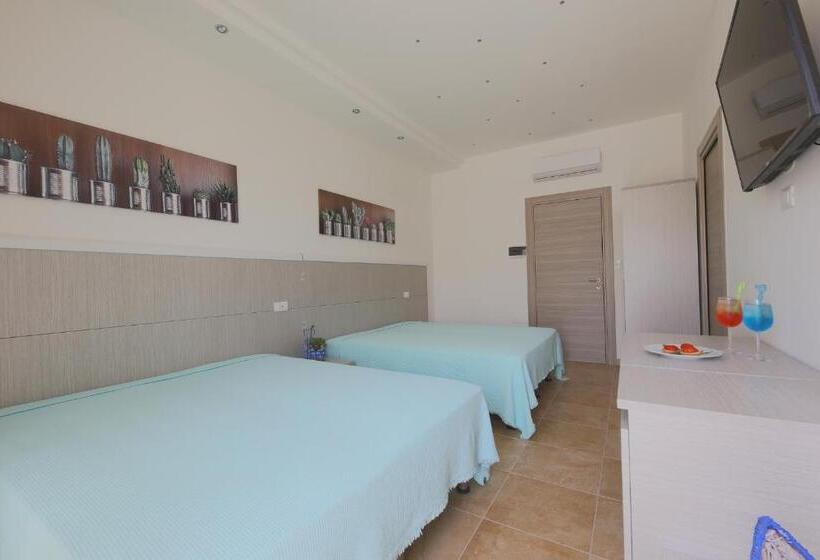 Семейный Номер Deluxe, Corallo