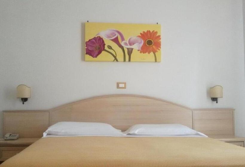 Номер Deluxe, Corallo