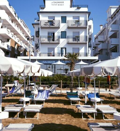 패밀리 룸, El Salvador Frontemare Piscina Riscaldata