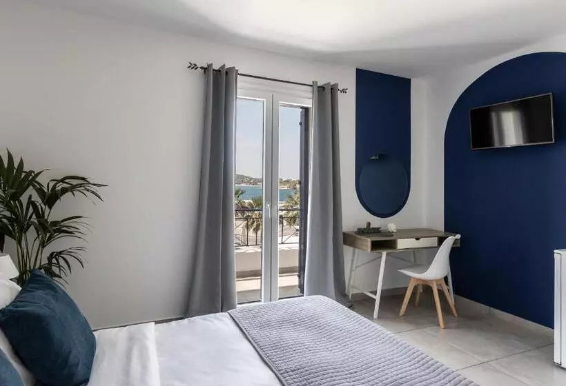 اتاق لوکس با چشم‌انداز دریا, Kontes Comfort