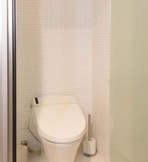 标准间, Massimo Mishima