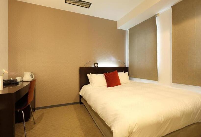 标准间, Massimo Mishima