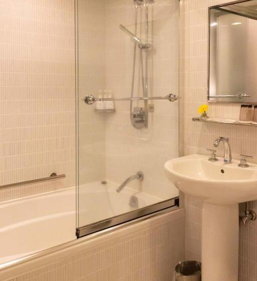 标准间, Massimo Mishima