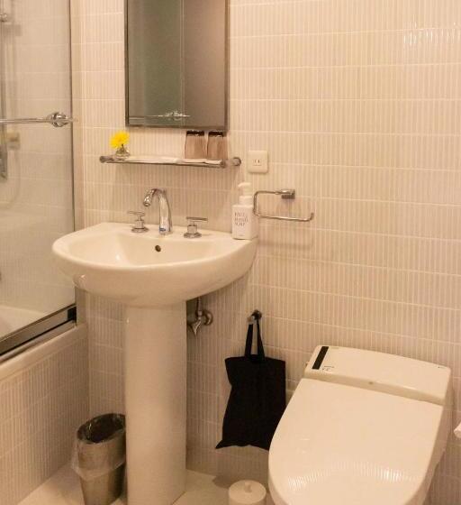 标准间, Massimo Mishima