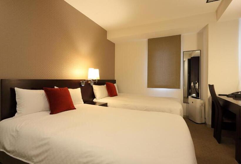 标准间, Massimo Mishima