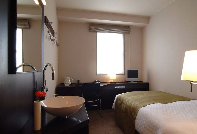 高级大房间, Massimo Mishima