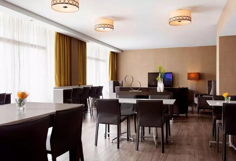 ジュニアスイート, Sheraton Charlotte