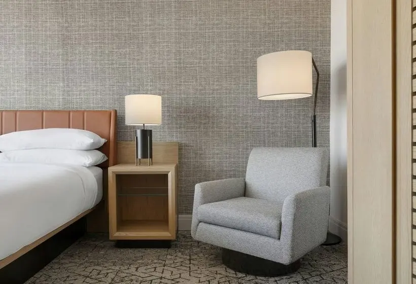 Standard-huone King-vuode, Sheraton Charlotte