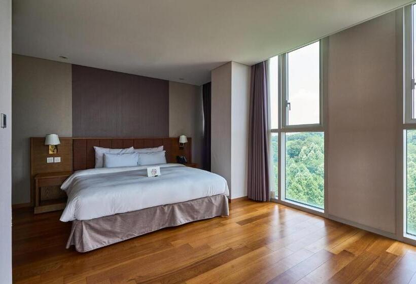 סוויטה דלוקס, Square Ansan