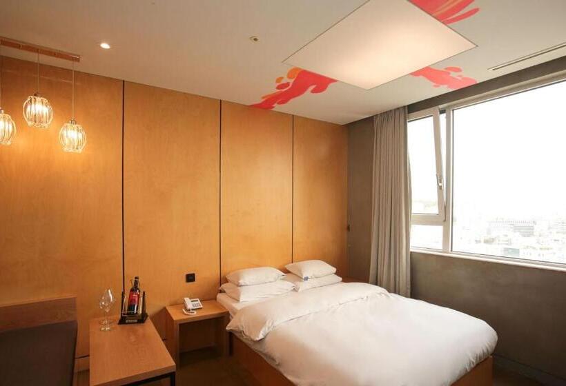 Suíte Real, The Designers Hongdae