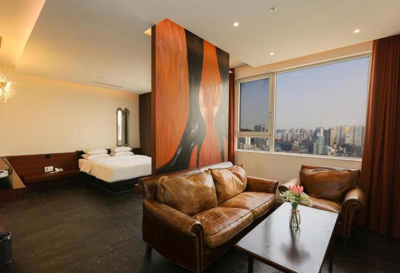 Suíte Real, The Designers Hongdae