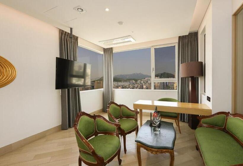 Suíte Real, The Designers Hongdae