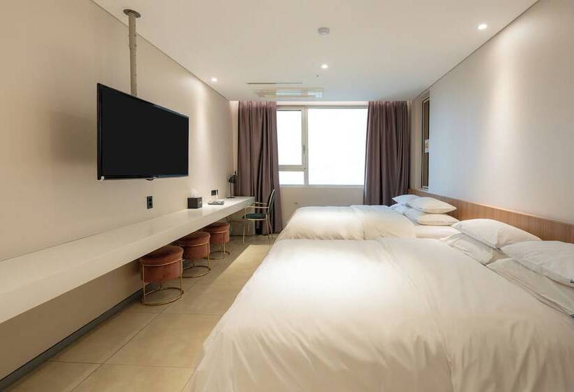 Suíte Familiar, The Designers Hongdae