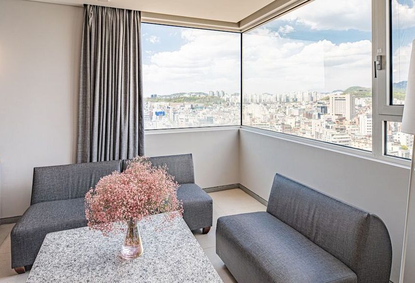 Suíte Real, The Designers Hongdae