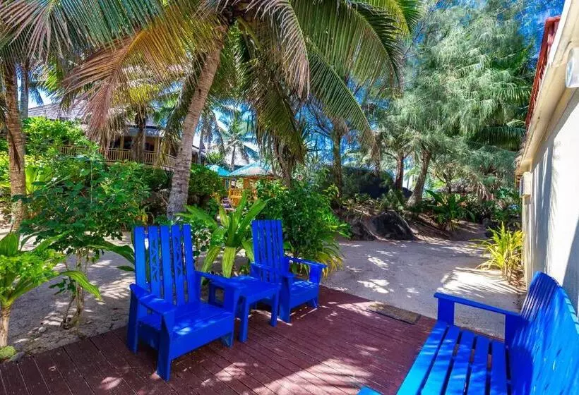 سوییت لوکس, The Rarotongan Beach Resort & Lagoonarium