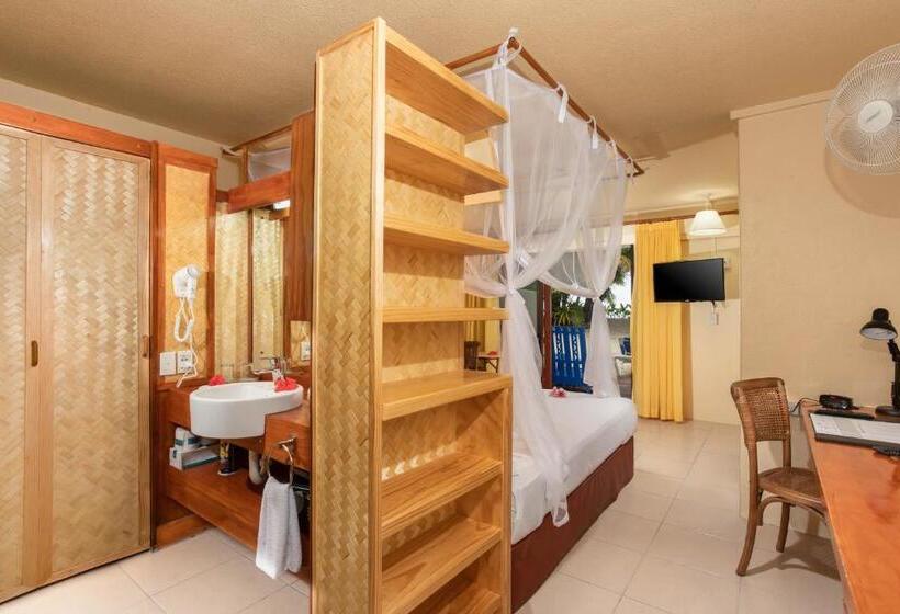 جناح عائلي, The Rarotongan Beach Resort & Lagoonarium