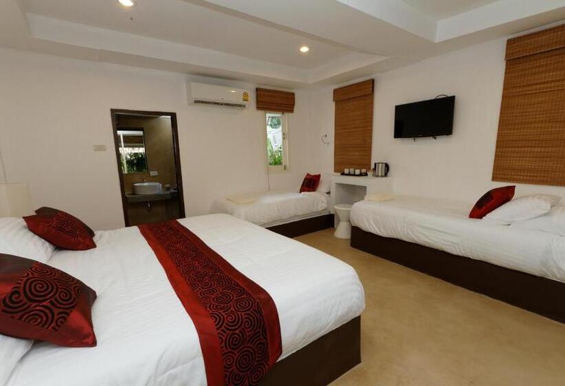 패밀리 방갈로, The White Cottage