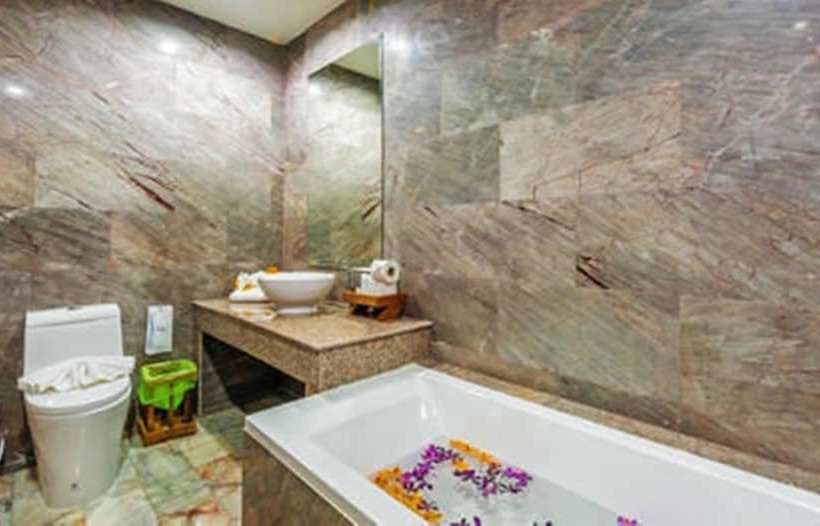 Номер Deluxe Вид на Бассейн, The Windmill Phuket