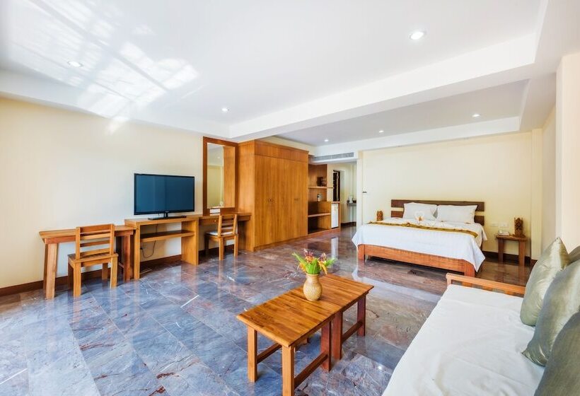 סוויטה משפחתית, The Windmill Phuket