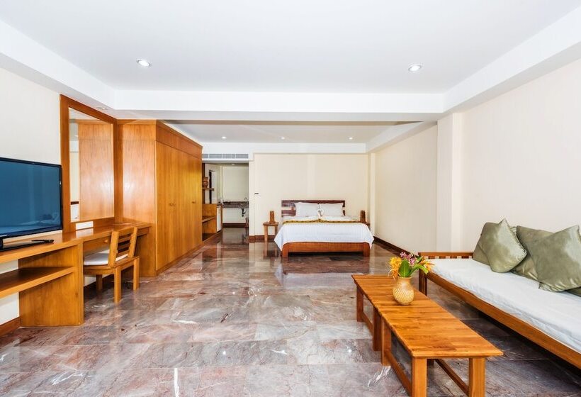 סוויטה משפחתית, The Windmill Phuket