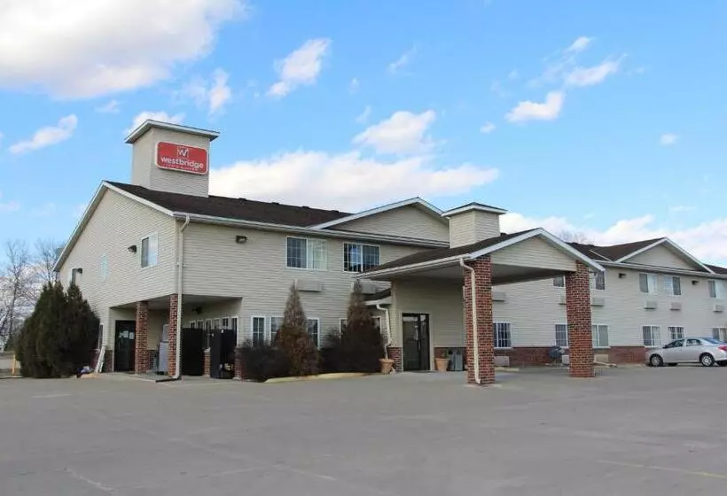 キングサイズベッドのスタンダードルーム, Westbridge Inn & Suites