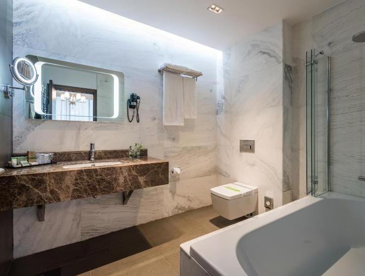 Люкс с Балконом, Sky Blue Hotel & Spa