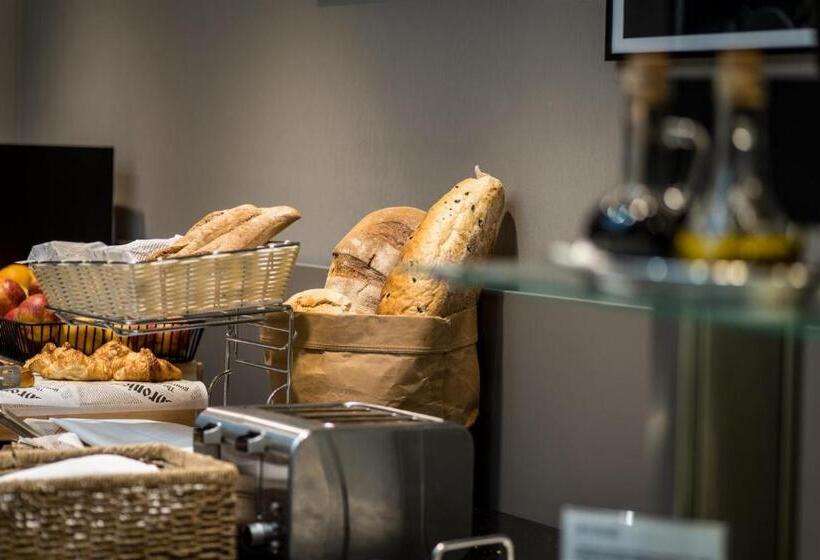 Номер Executive, Sky Blue Hotel & Spa