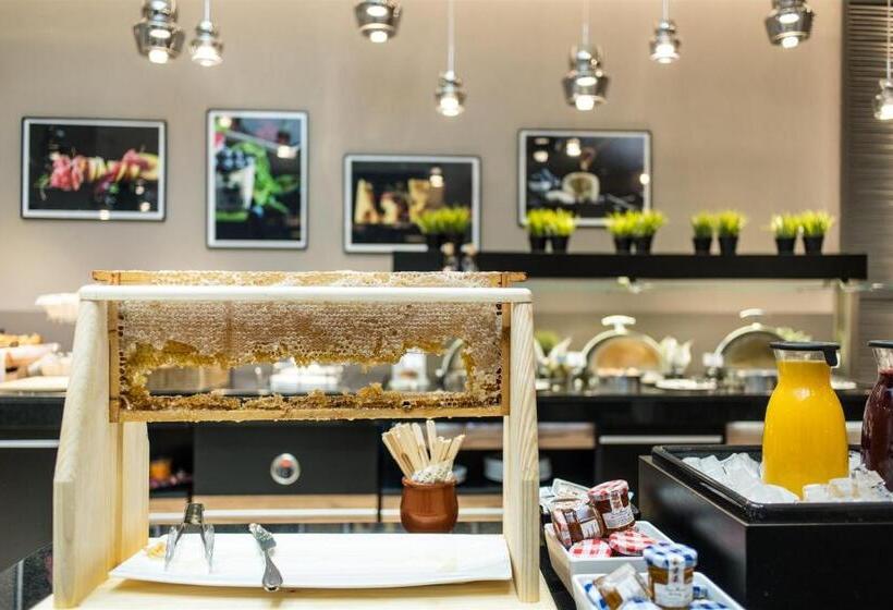 Номер Executive, Sky Blue Hotel & Spa