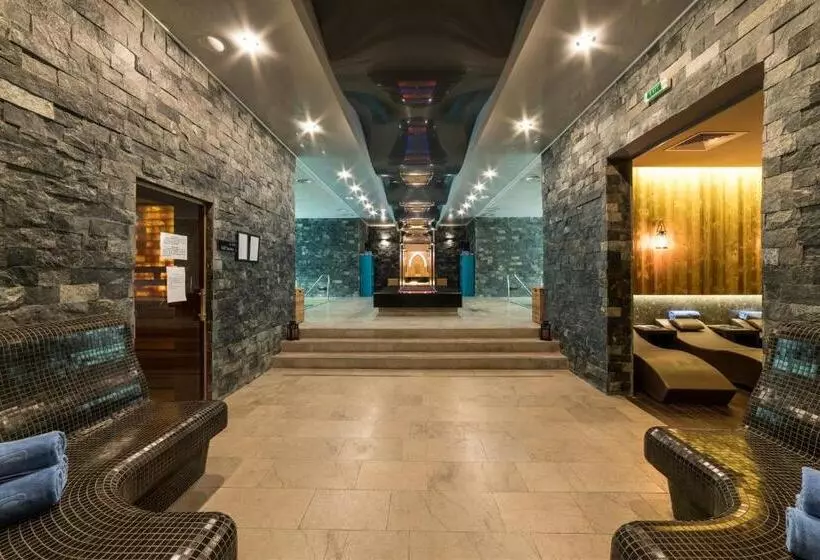 キングサイズベッドのスタンダードルーム, Sky Blue Hotel & Spa