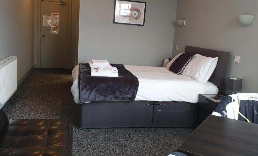 디럭스 룸, The Custom House Hotel