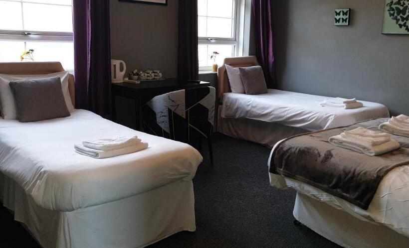 Семейный Номер, The Custom House Hotel