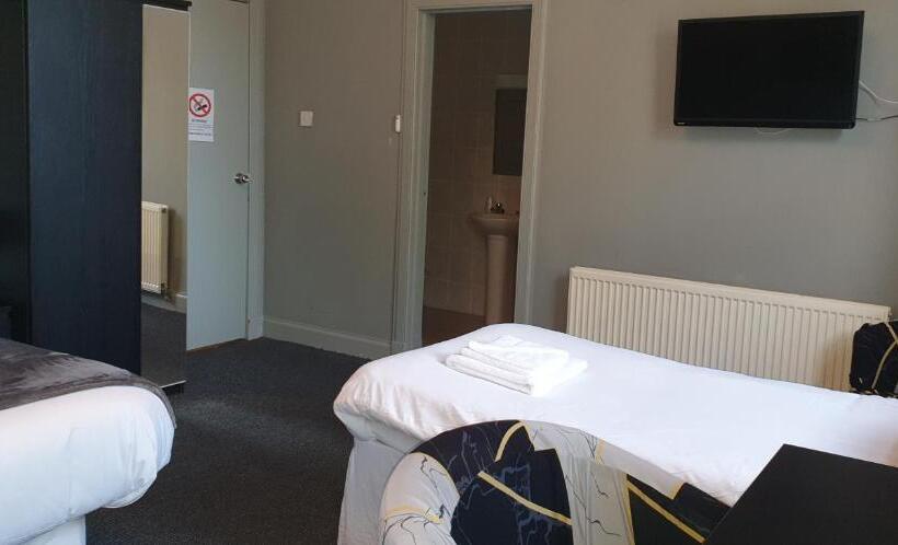 Семейный Номер, The Custom House Hotel