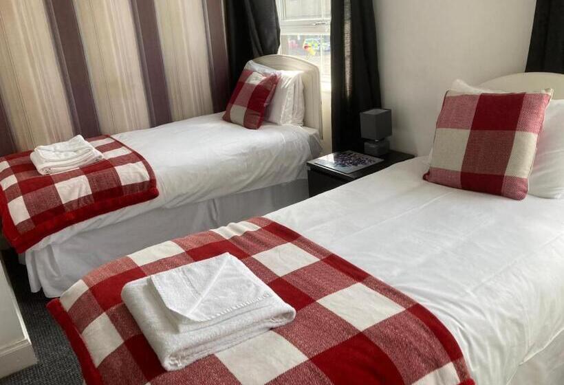 Номер Стандарт, The Custom House Hotel