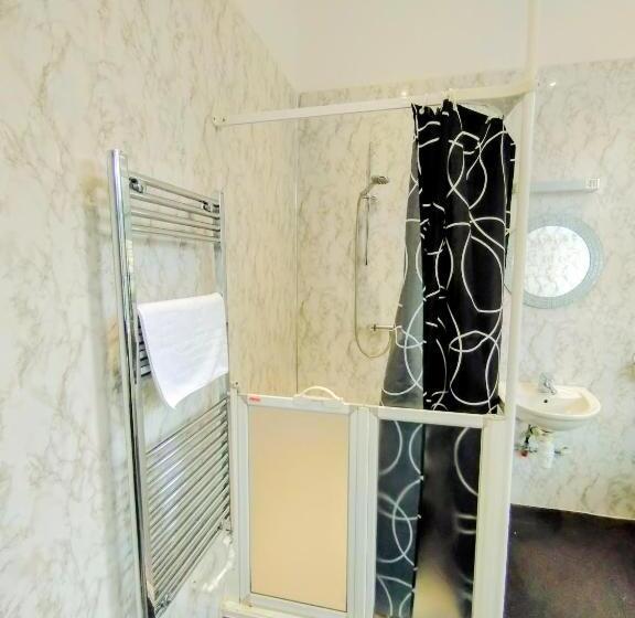 스탠다드 룸, The Custom House Hotel