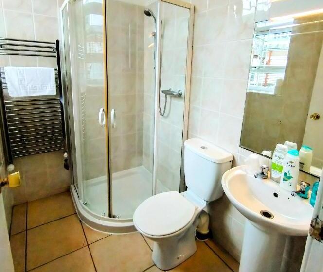 Номер Basic, The Custom House Hotel