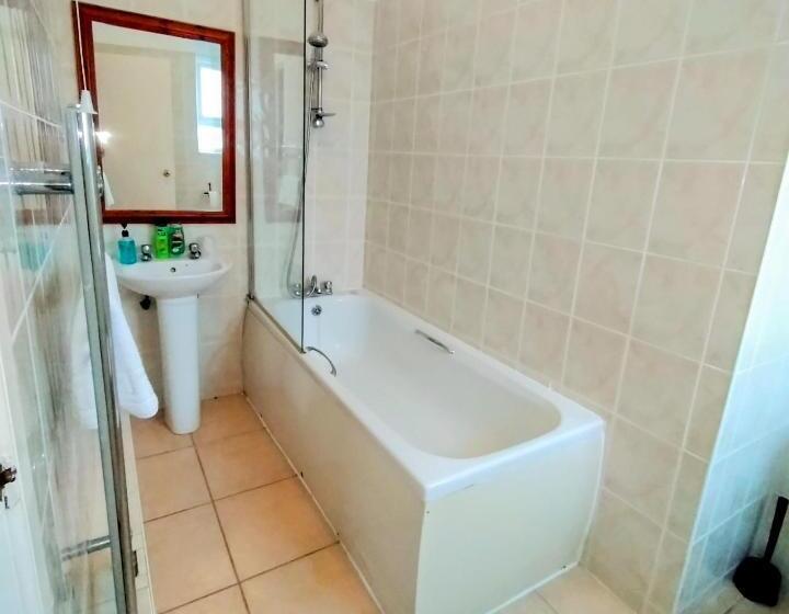 Номер Basic, The Custom House Hotel