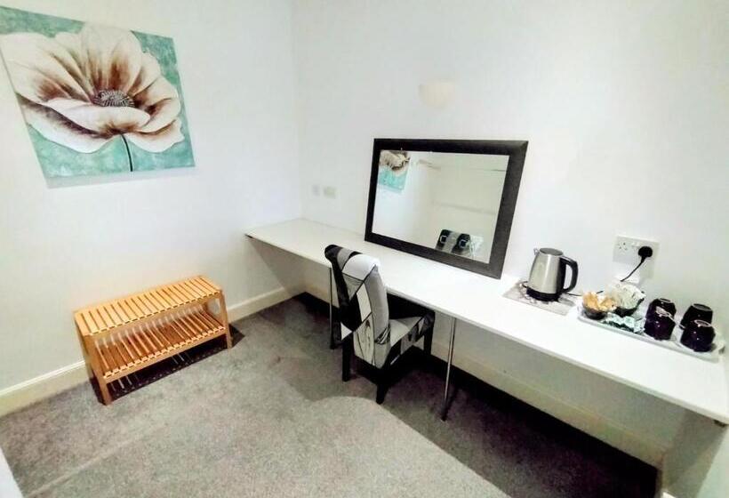 패밀리 룸, The Custom House Hotel