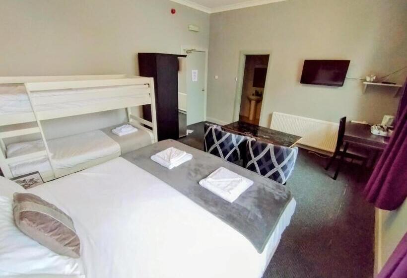 Семейный Номер, The Custom House Hotel