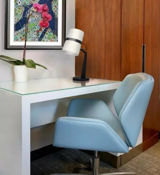 キングサイズベッドのスタンダードルーム, The Godfrey Hotel Boston