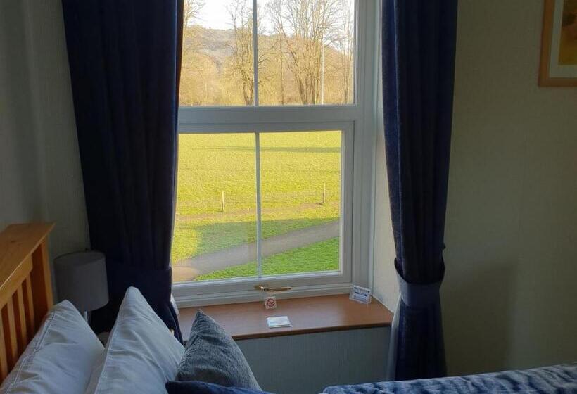 غرفة قياسية ثلاثية, Bronwye Guest House