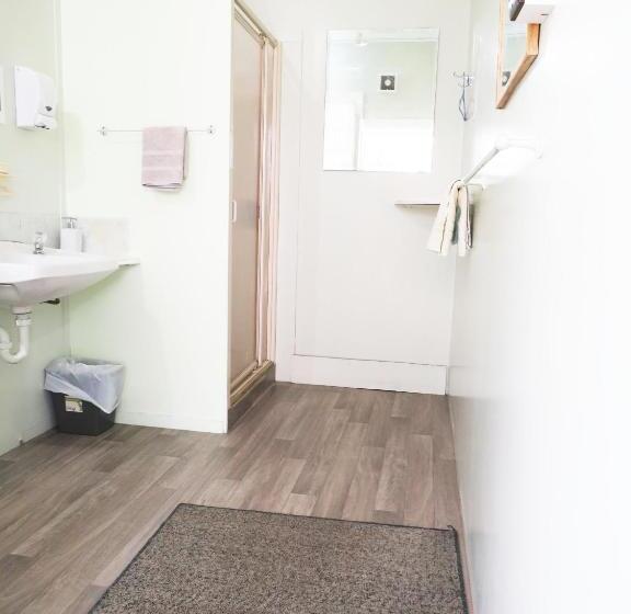 חדר משפחתי חדר אמבטיה משותף, Braemar House B&b And Yha Hostel