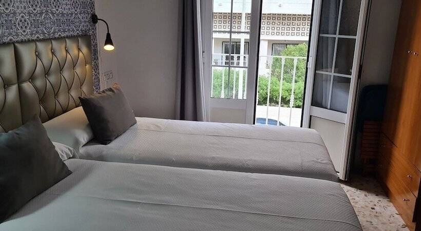 标准工作室, Candisol Cozy Inns