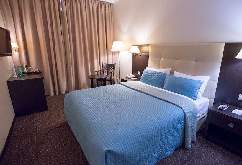 חדר סופריור יחיד, Bardin