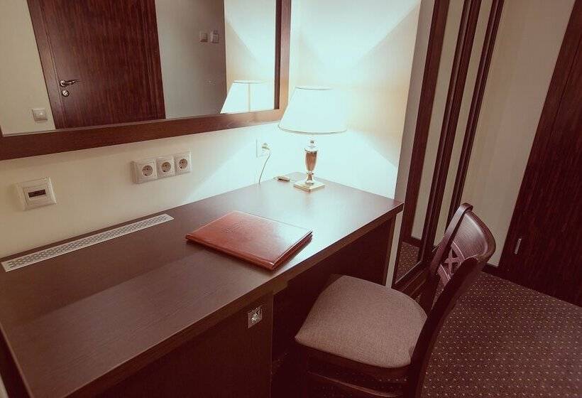 סוויטת ג'וניור, Bardin