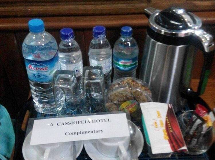 بانگلوی لوکس, Cassiopeia