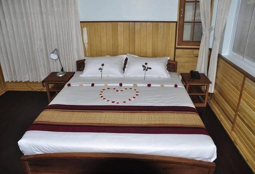 بانگلوی لوکس, Cassiopeia