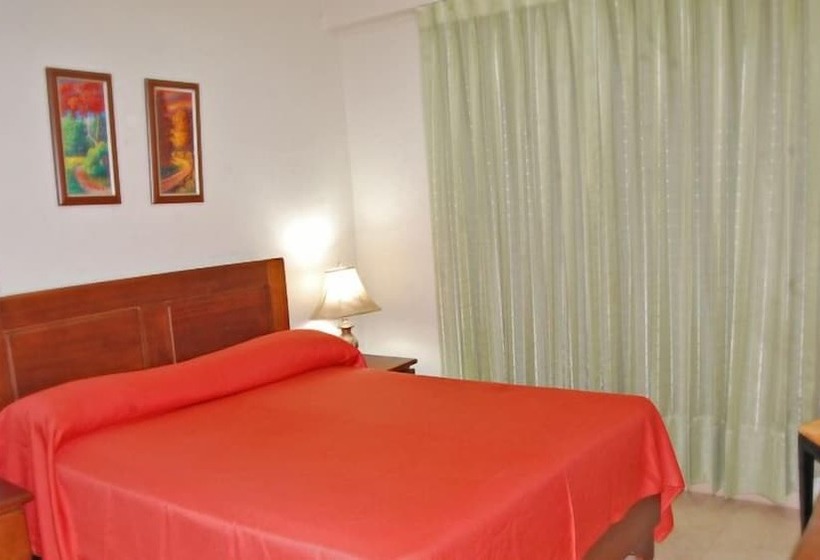 اتاق استاندارد, Century Plaza