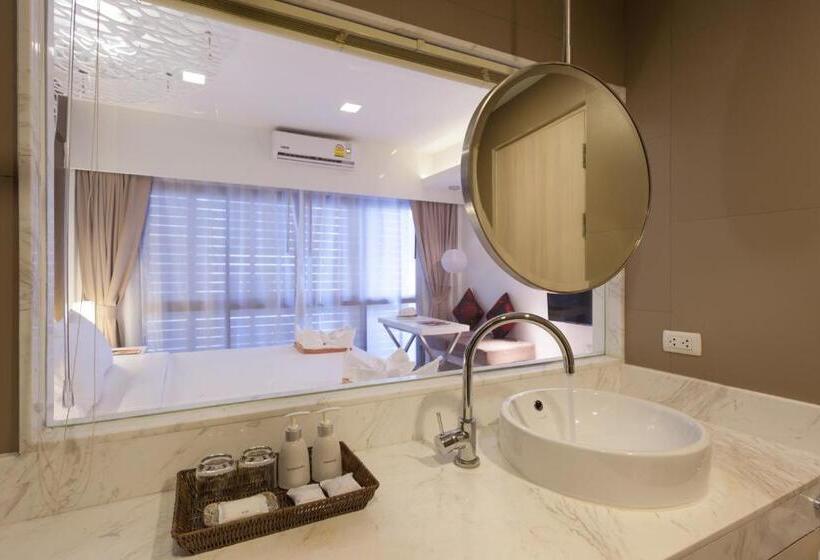 スーペリアールーム, Coral Inn