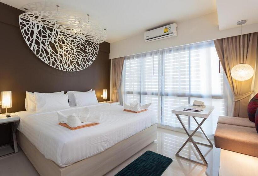 수피리어 룸, Coral Inn